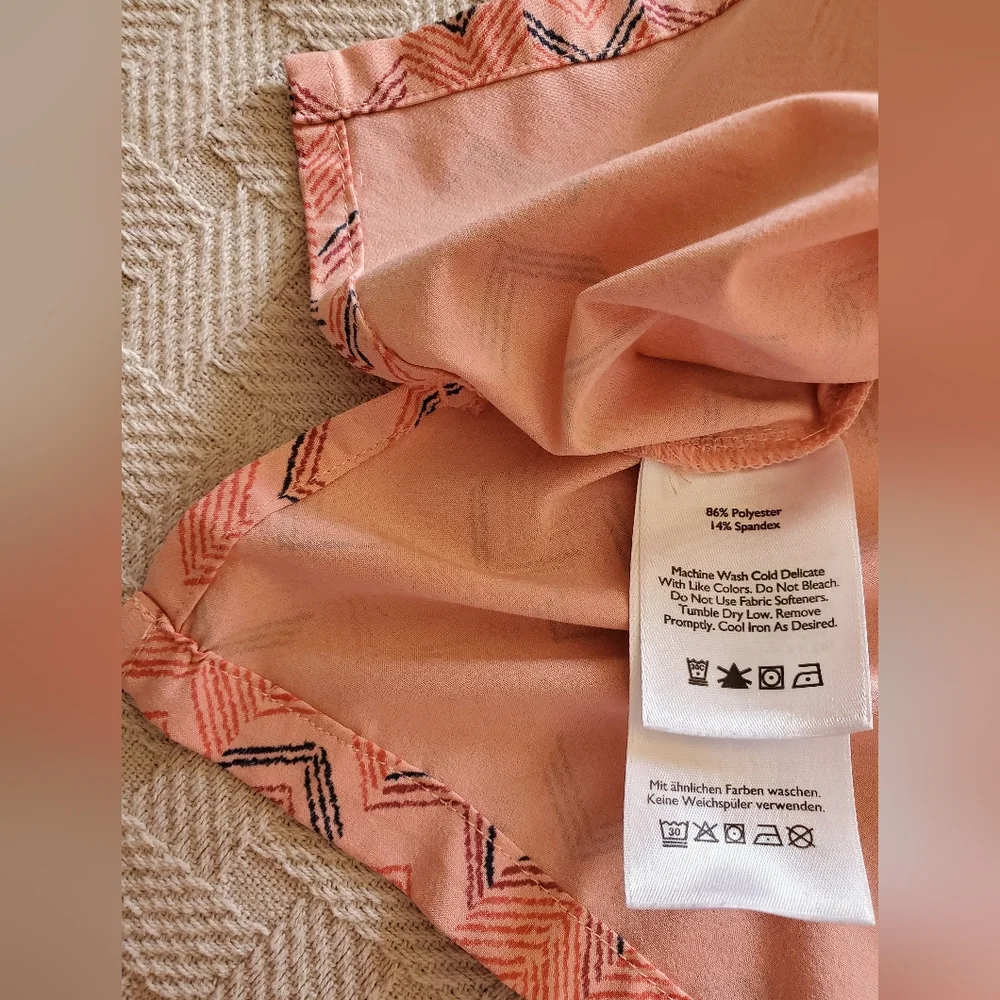 Eddie Bauer UPF 50+ Departure V-Neck Tank Top - Picture 6 of 8